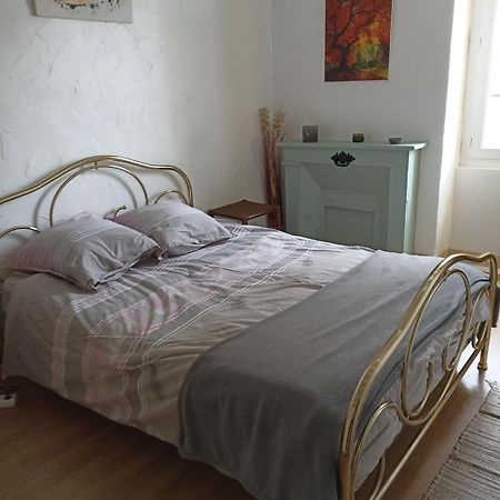 Ancienne Boulangerie Bed & Breakfast Saint Sauveur en Puisaye Ruang foto